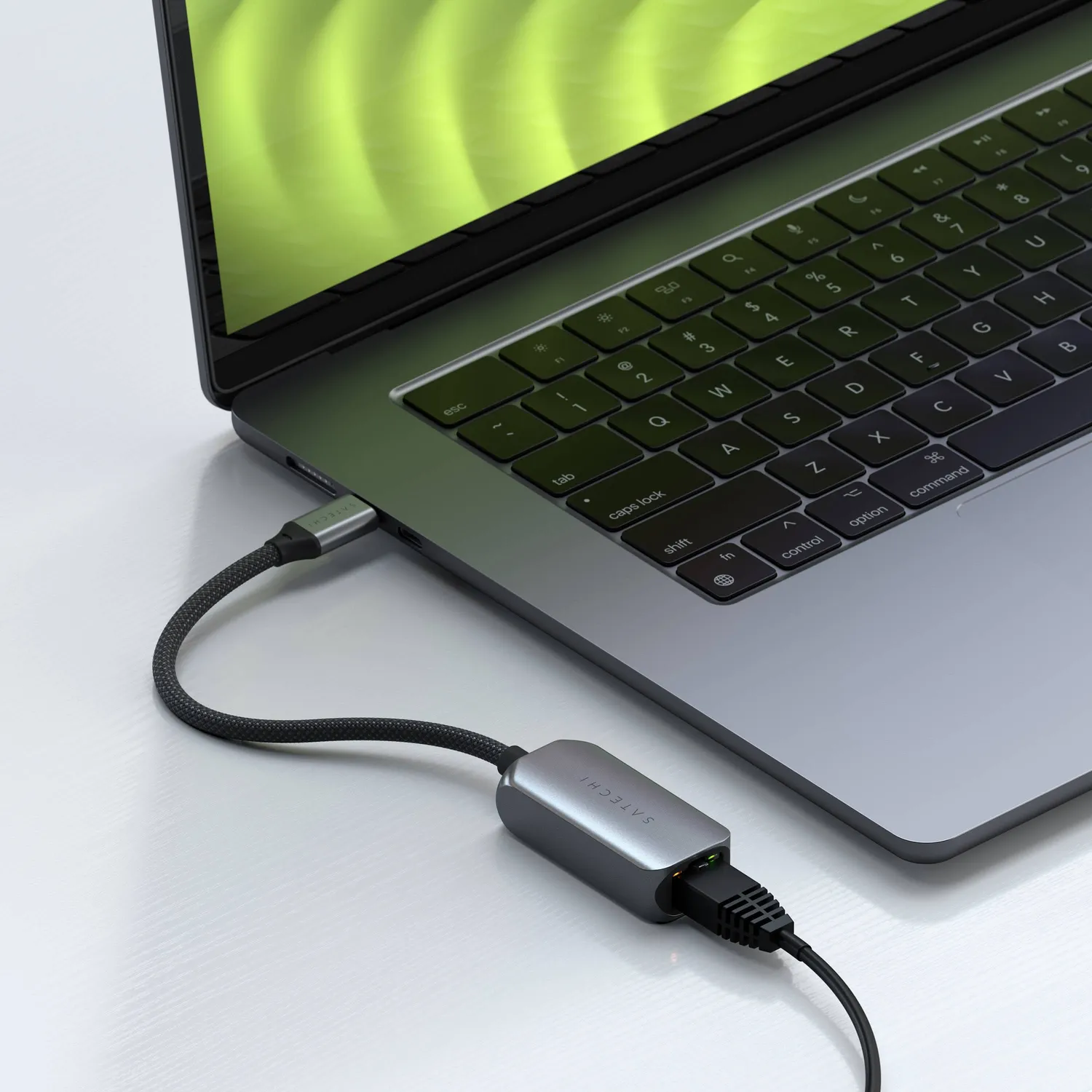 Satechi USB-C 2.5 Gigabit adaptor ethernet aluminiu