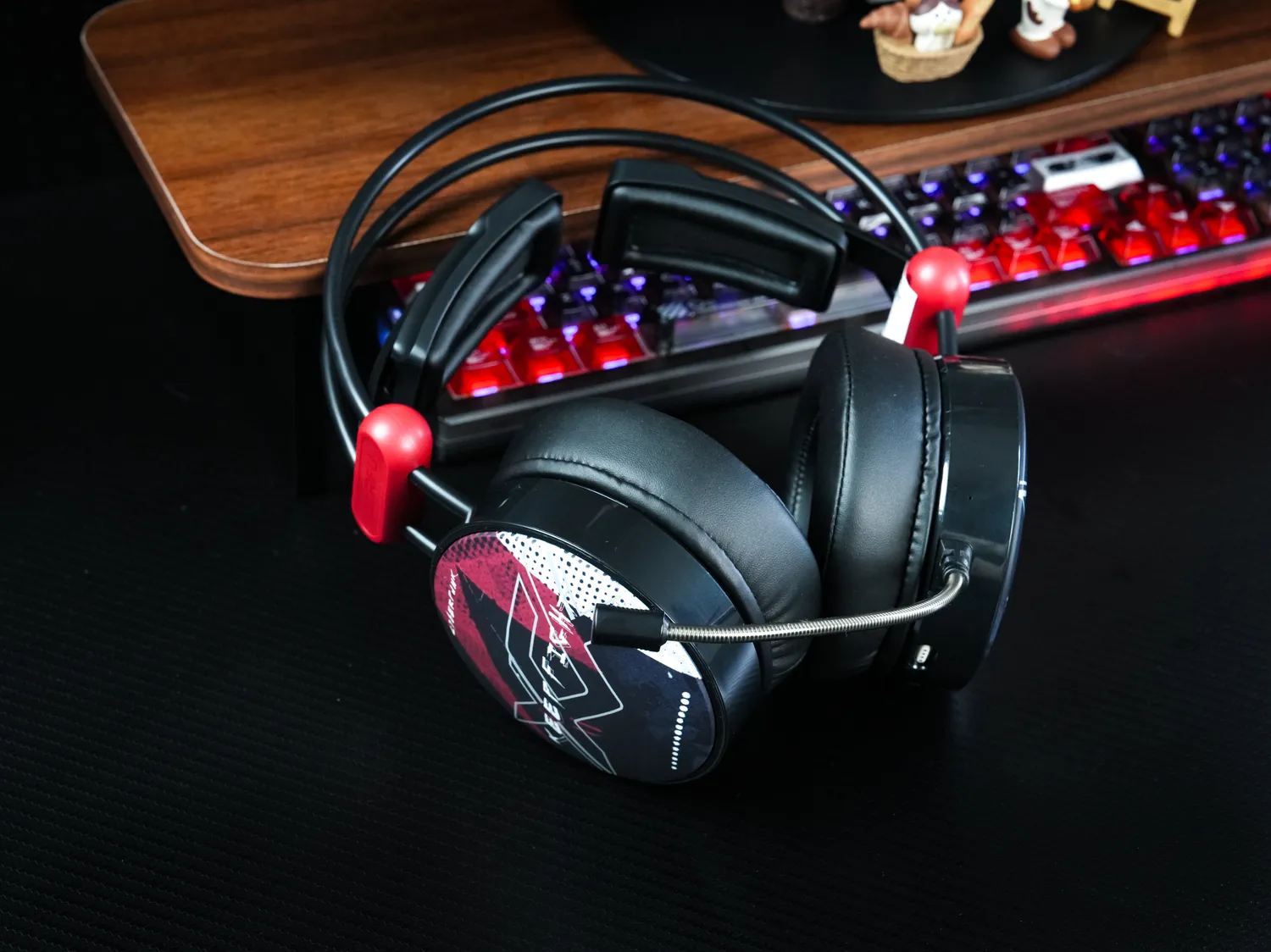 Dareu EH722X Ultra casti gaming wireless negru 60 ore