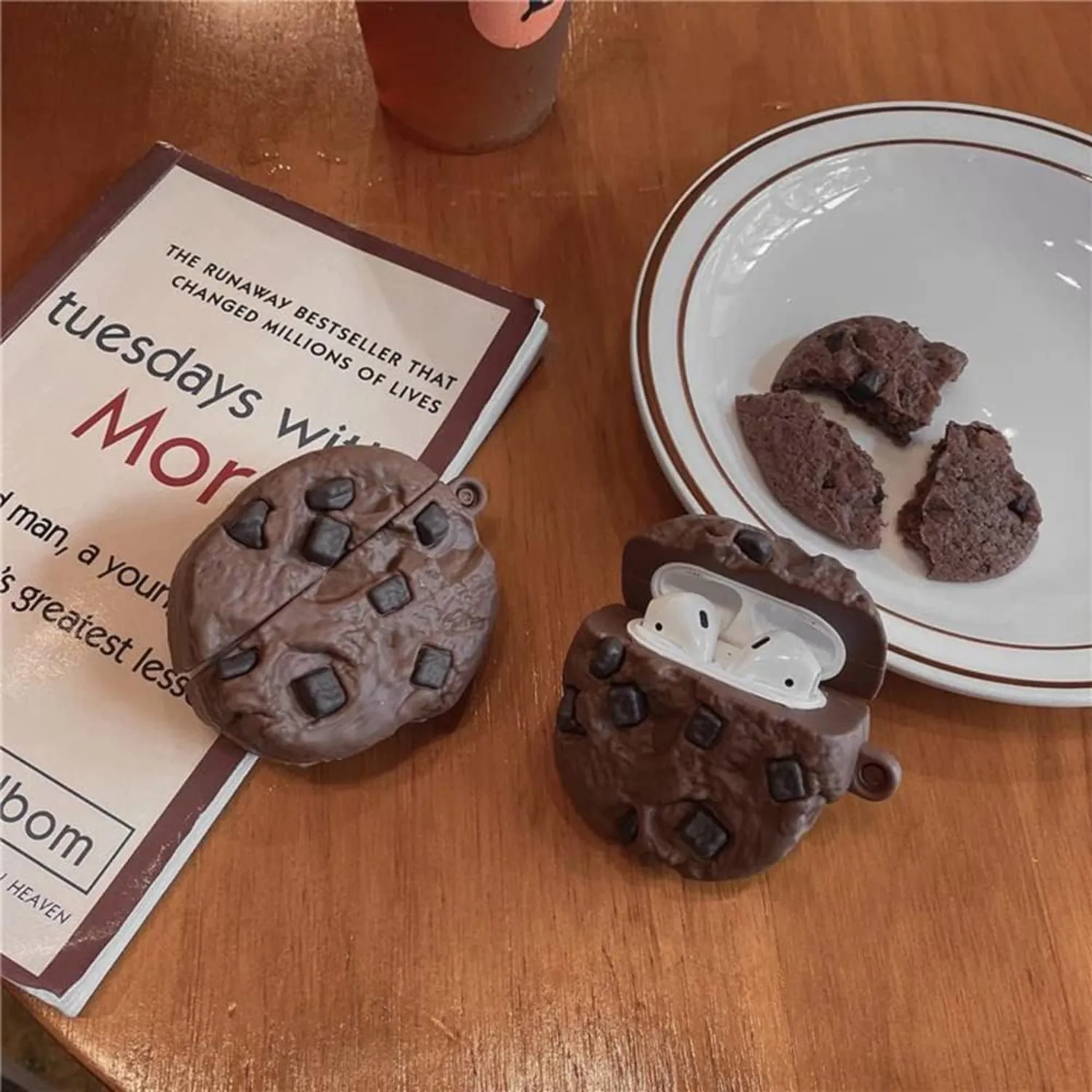 Timebox husa AirPods Pro maro cookie