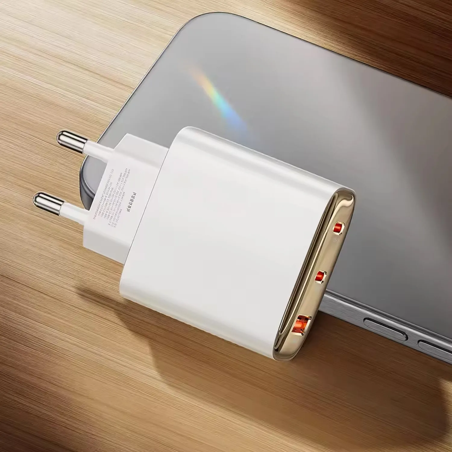 Timebox 40W Încărcător rețea 3 porturi alb/auriu fast charge