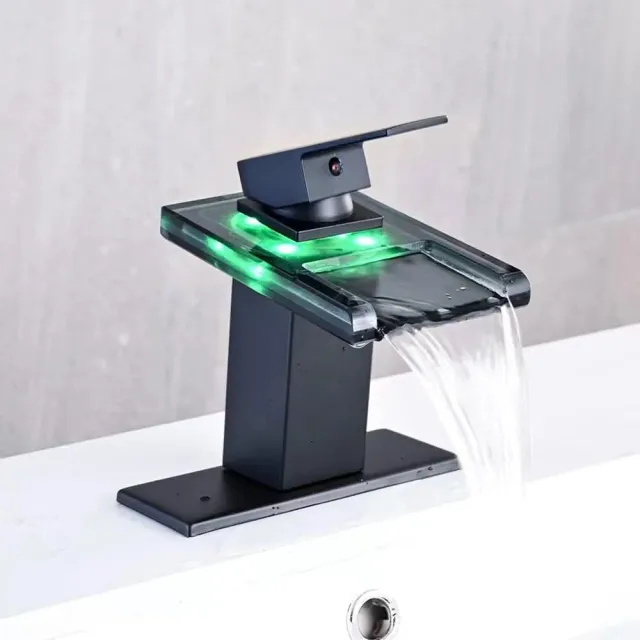 Baterie chiuveta Timebox cascada LED negru mat