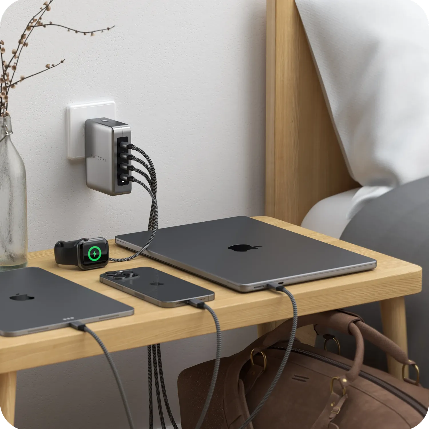 Satechi 145W USB-C incarcator GaN 4 porturi travel