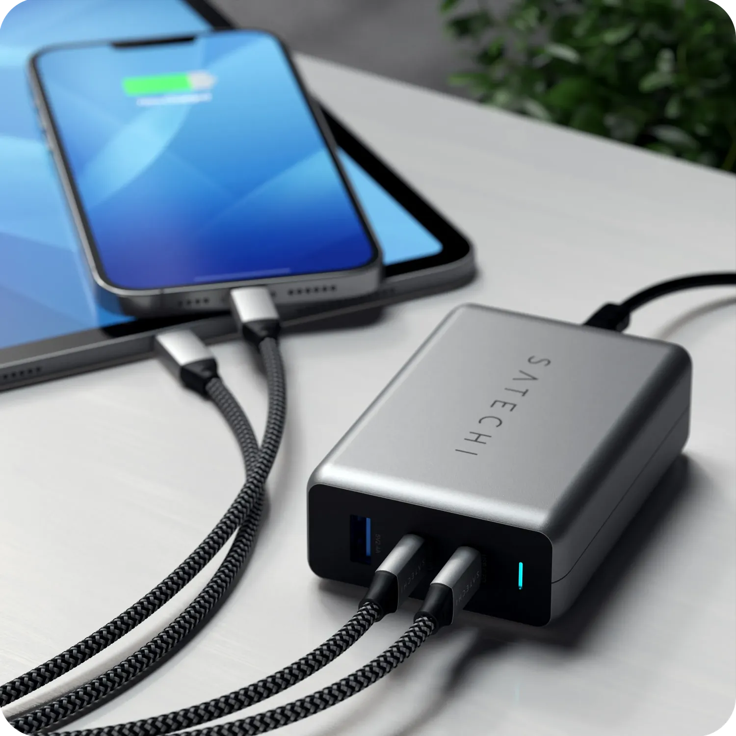 Satechi 100W USB-C PD incarcator GaN compact EU