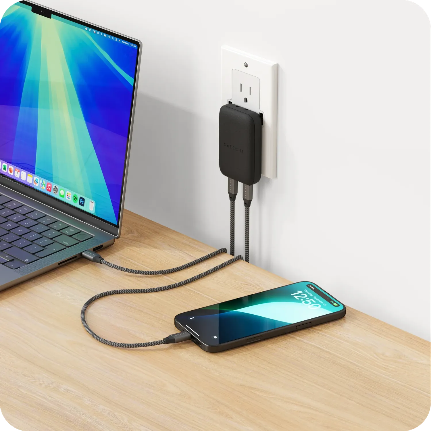 Satechi OntheGo 67W incarcator perete negru GaN slim